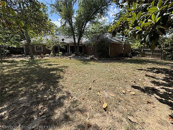 4th image of 2101 Rannoch Trce