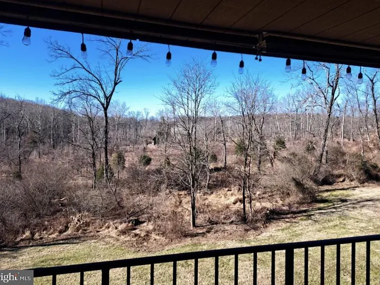 35 Hermitage Dr — Photo 20