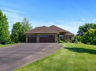 21050 Prairie Hills Ln, Prior Lake, MN 55372