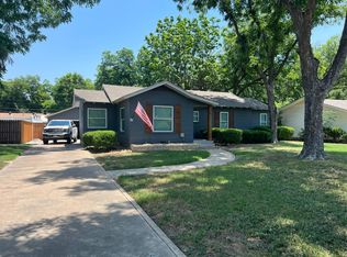 924 Carondolet Ct, River Oaks, TX 76114