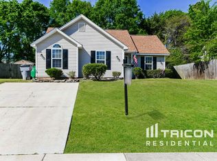 1026 Summit Hills Dr, Charlotte, NC 28214