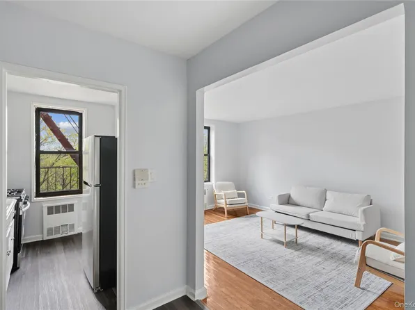 33-24 Junction Blvd #6R, Jackson Heights, NY 11372