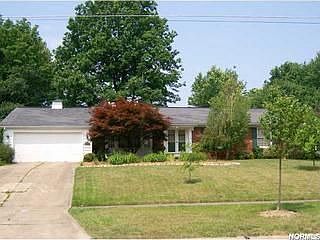 2nd image of 945 Hickory Grove Ave