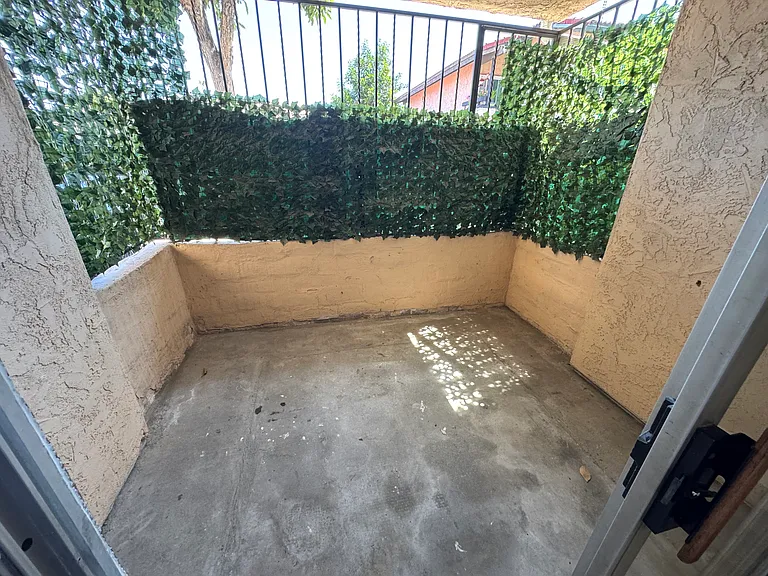 871 W San Ysidro Blvd W #1 — Photo 18