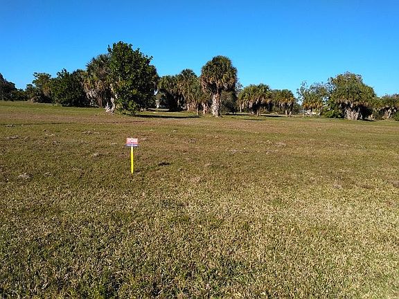 Front View of Homesite