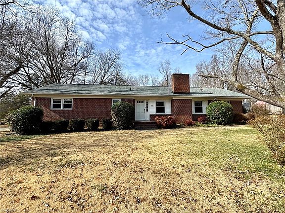 2nd image of 1418 Richardson Dr