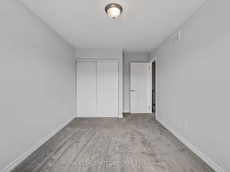 129 Umbra Pl — Photo 36