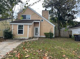 6742 Periwinkle Dr, Jacksonville, FL 32244