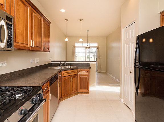 2nd image of 266 Saint James Pkwy #A
