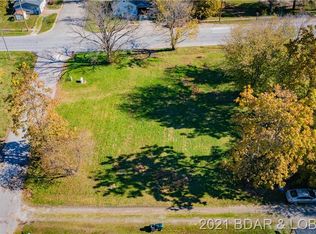 402 W 7th St, Eldon, MO 65026