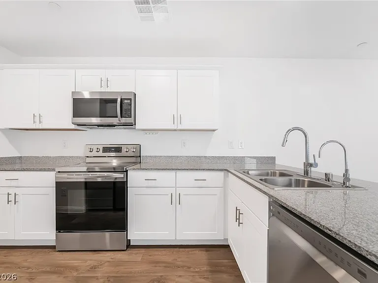 12184 Mojave Gold Rd #2 — Photo 9