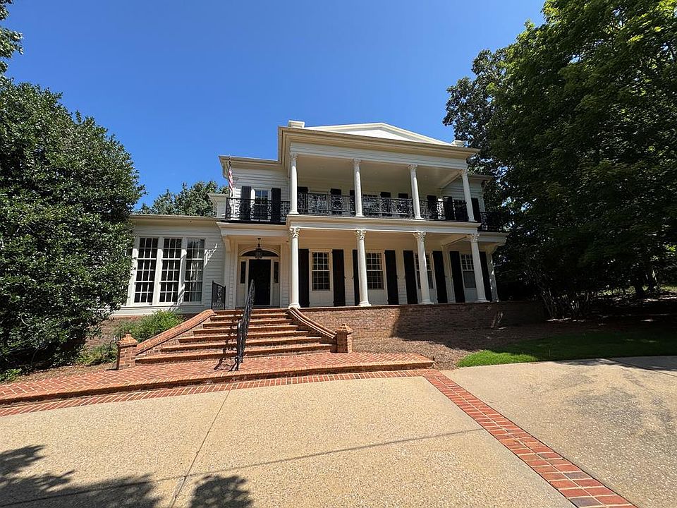 1st image of 6012 Woods Point