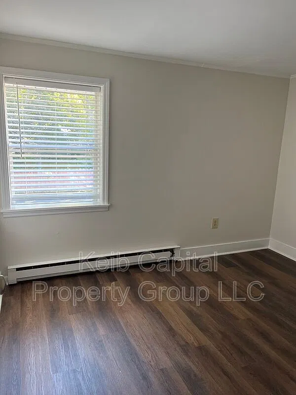 2 bed, 1.0 bath, $1,575 — Photo 3