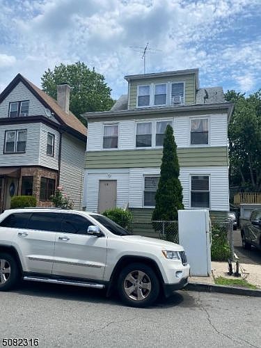 2nd image of 518 Norwood St