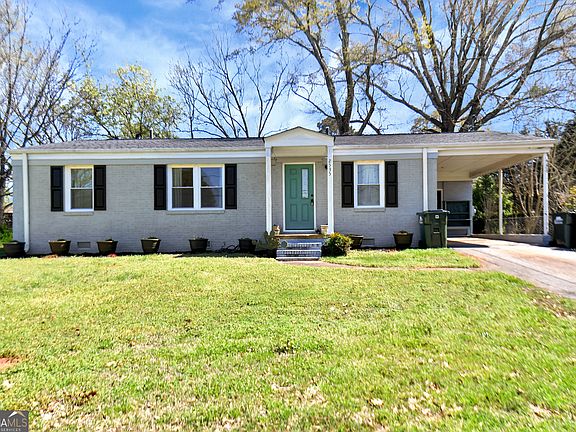 2nd image of 2535 Barnett Shoals Rd