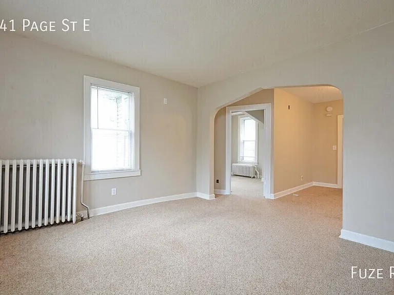 241 Page St E — Photo 20
