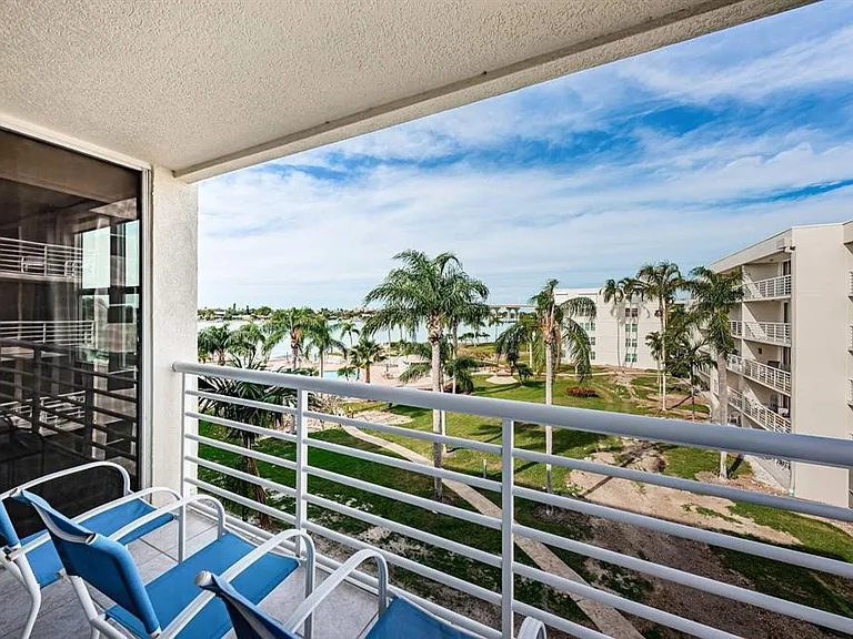 6061 Bahia Del Mar Cir #448 — Photo 22