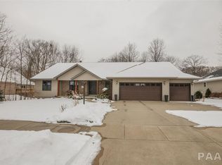 137 Fawn Haven Dr, East Peoria, IL 61611