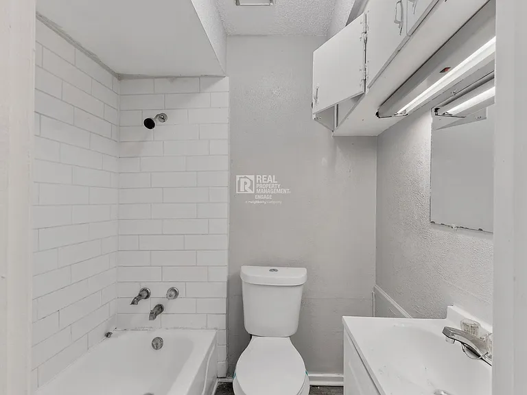 1585 N Mill St — Photo 14
