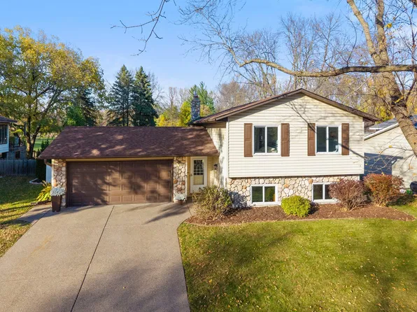 8308 W 104th St, Bloomington, MN 55438