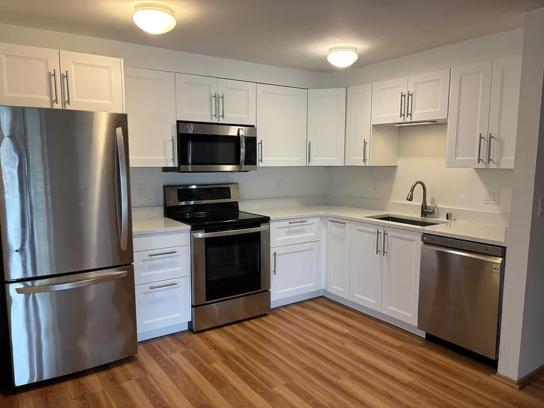 8843 Stone Ave N #1 — Photo 9