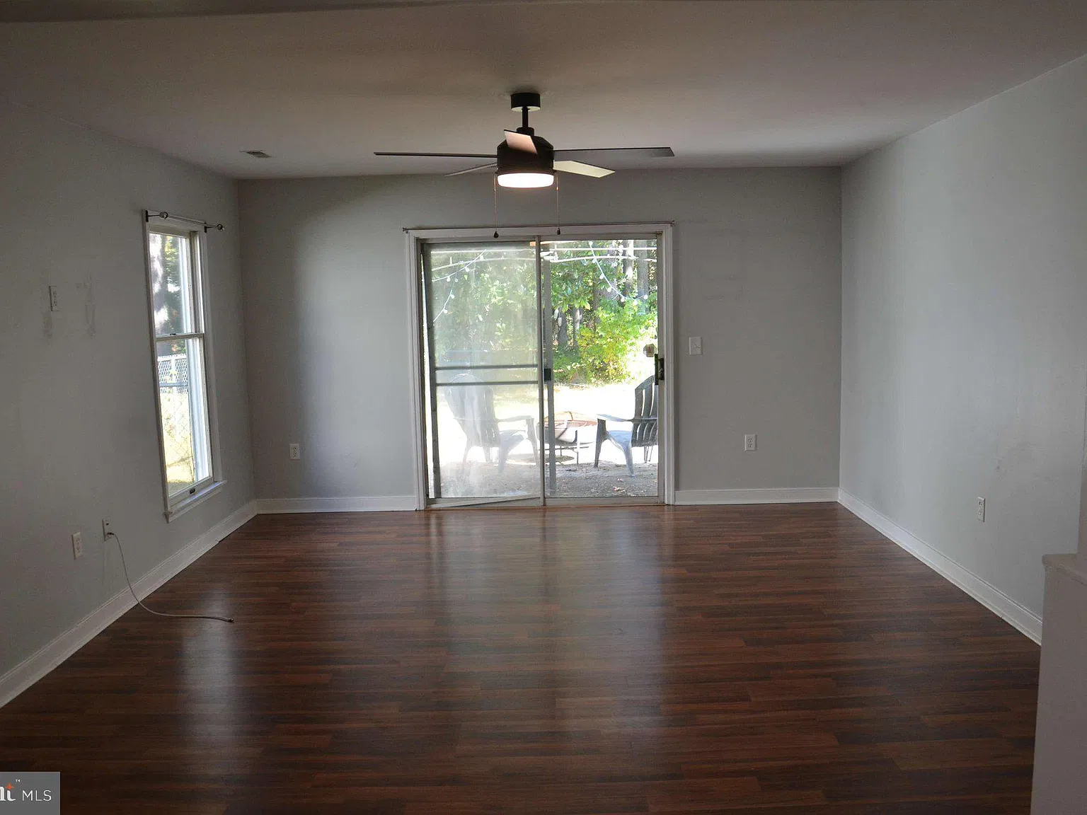 2 bed, 1.5 bath, 1210 sqft, $1,800 — Photo 4