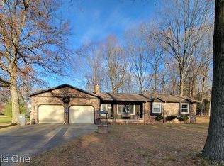 1303 Maple Grove Rd, Lapeer, MI 48446