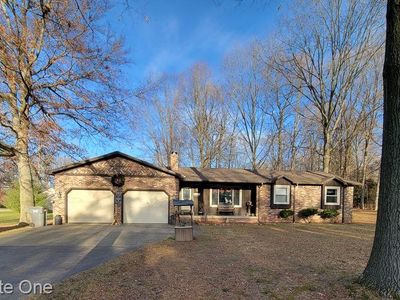 1303 Maple Grove Rd, Lapeer, MI, 48446
