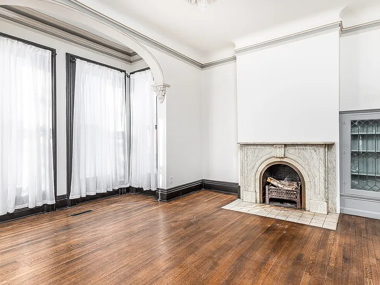 718 W Stephenson St #4COMMERCIAL — Photo 25