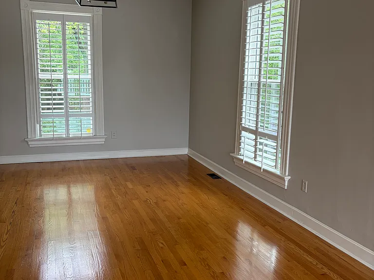 420 Tusculum Ave #2 — Photo 8