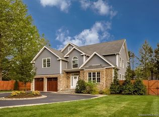 9 Ellen St, Norwalk, CT 06851