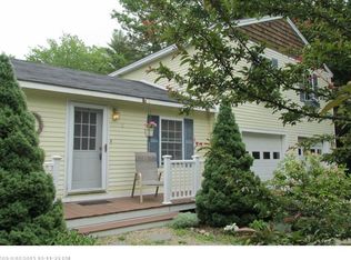 8 County Rd, Cape Neddick, ME 03902