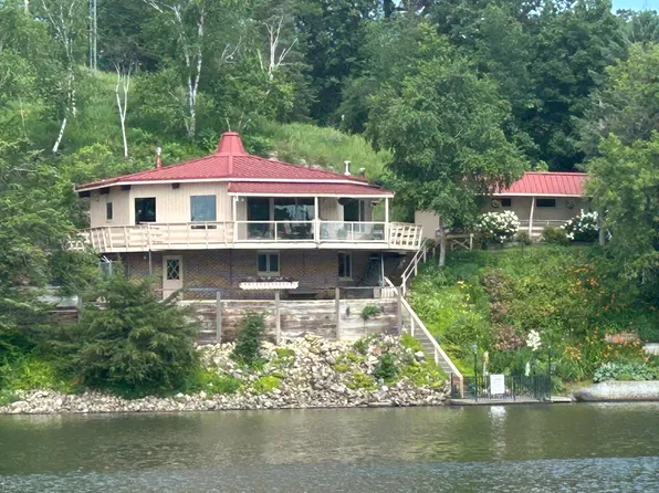 12447 Oak Lodge Ln NE, Rochester, MN 55906