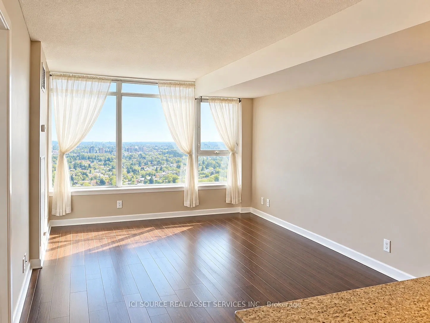 2 bed, $2,400 — Photo 3