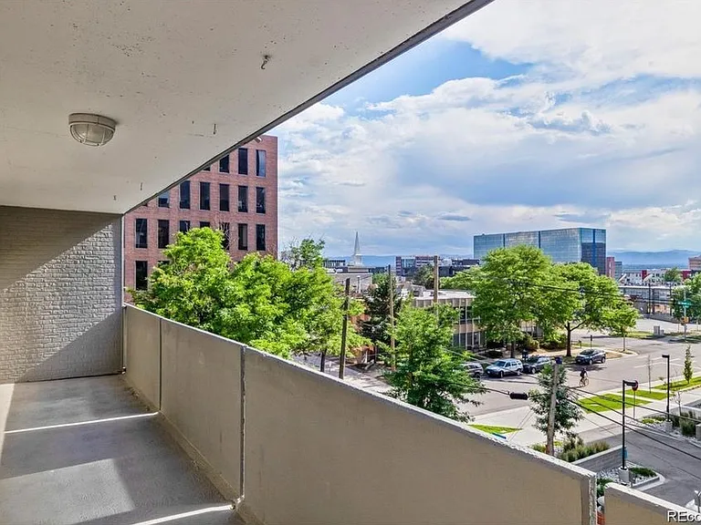 909 Logan St #4B — Photo 1
