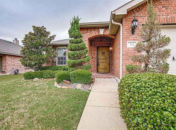 5th image of 513 Blue Sage Dr