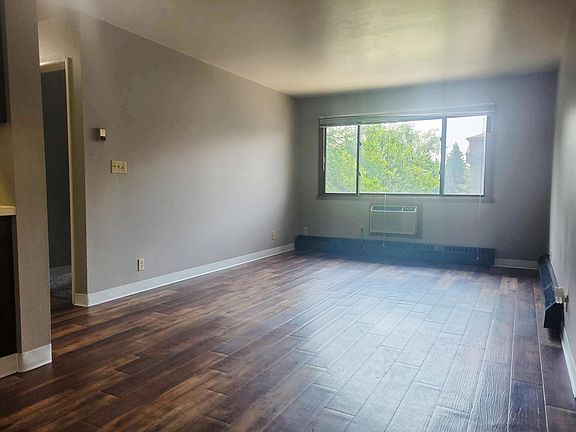 4th image of 1624 8th St N #84