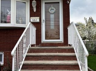 682 Valley Brook Ave, Lyndhurst, NJ 07071