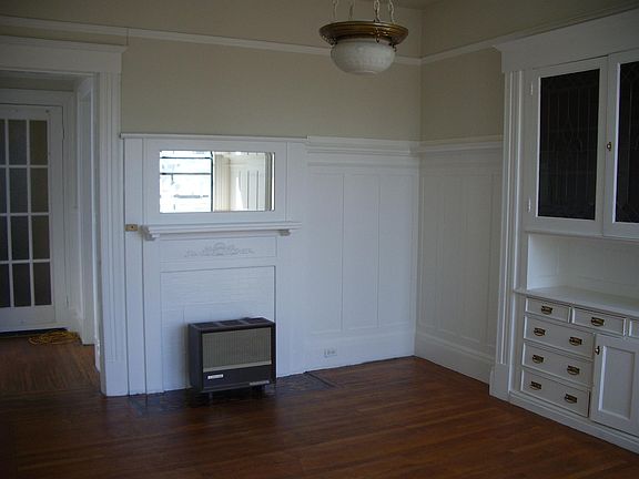 4th image of 3361 22nd St APT 2