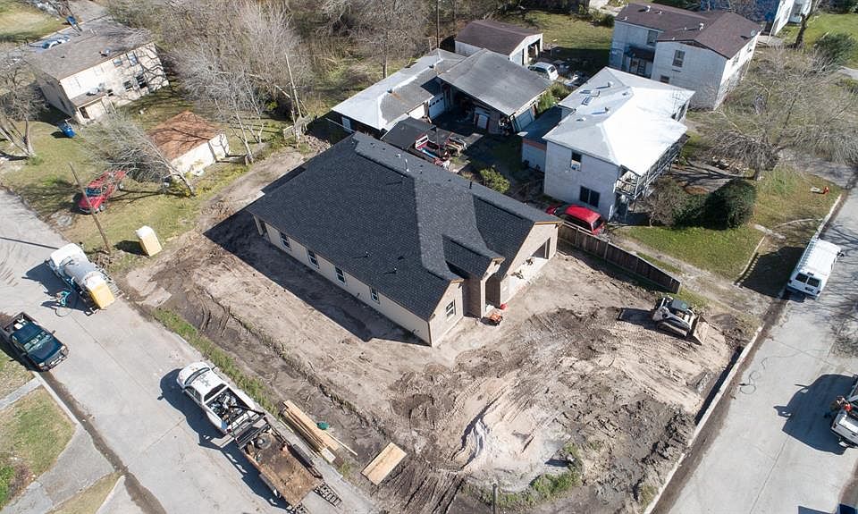 1st image of 1236 Hunter Dr