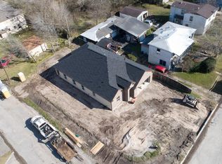 1236 Hunter Dr, Texas City, TX 77590