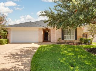 1319 Wilshire (pvt) Ct, College Station, TX 77845