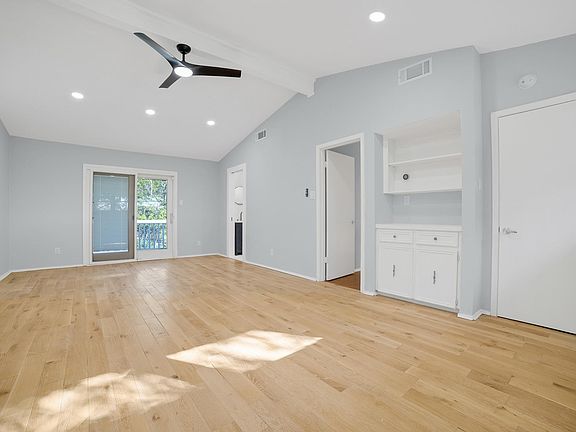 5th image of 10704 Spicewood Pkwy