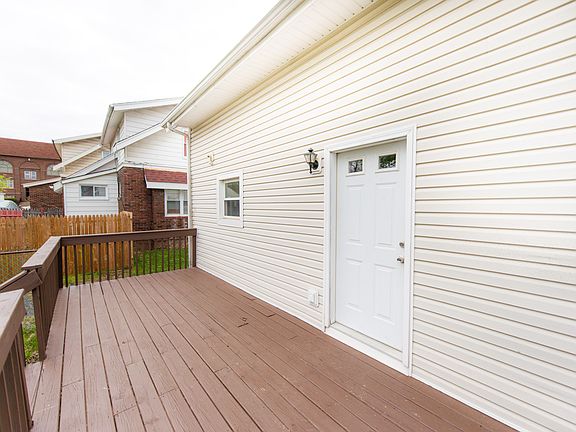 4th image of 964 McKinley Ave