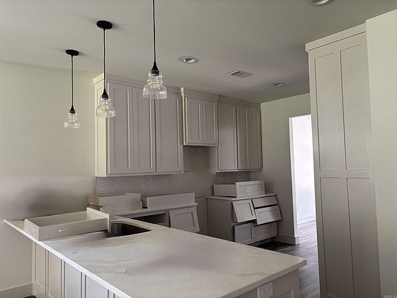 3rd image of 3811 Logan Ridge Dr