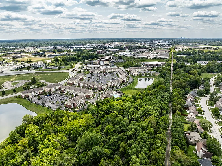 Bella Vista Apartments — Photo 44
