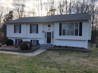2111 Elizabeth Dr, Mount Airy, NC 27030