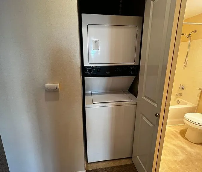 4343 Roosevelt Way NE #509 — Photo 4