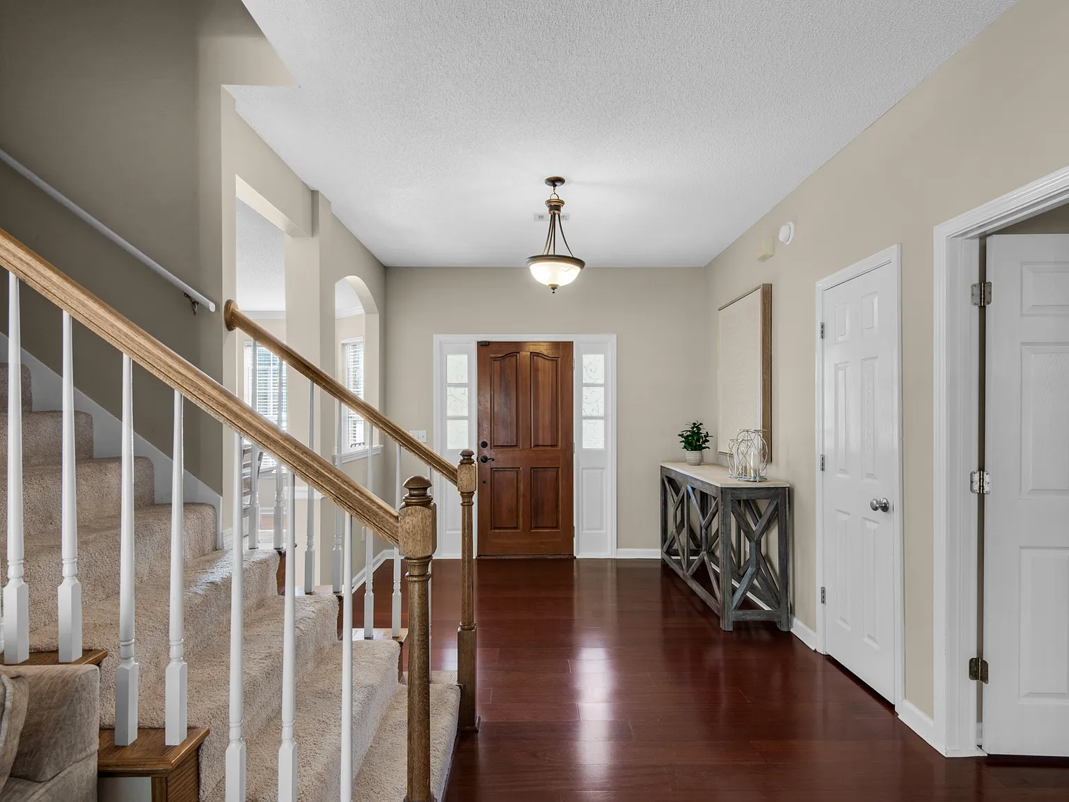 4 bed, 2573 sqft, $3,500 — Photo 4