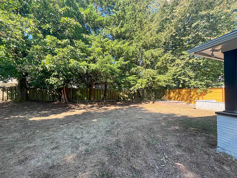 315 NE 148th Ave — Photo 34
